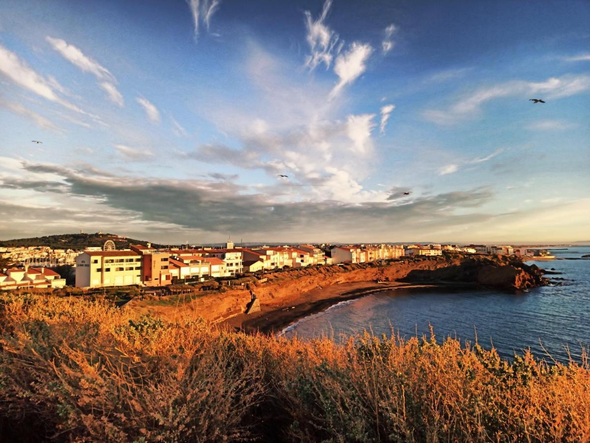 Appartement rénové avec parking privatif ,à 2min de la plage Agde Exterior foto