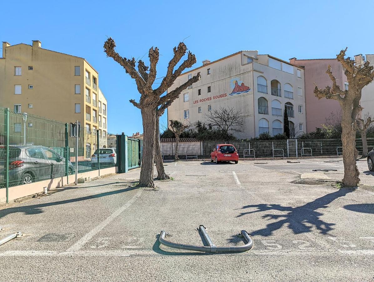 Appartement rénové avec parking privatif ,à 2min de la plage Agde Exterior foto